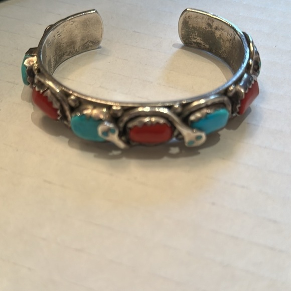 Vintage Navaho beautiful Effie C Zuni Coral and Turquoise Silver bracelet signed - Picture 7 of 11